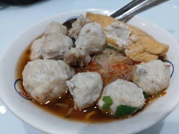 istock Meat ball with noodles and tofu 1465197021