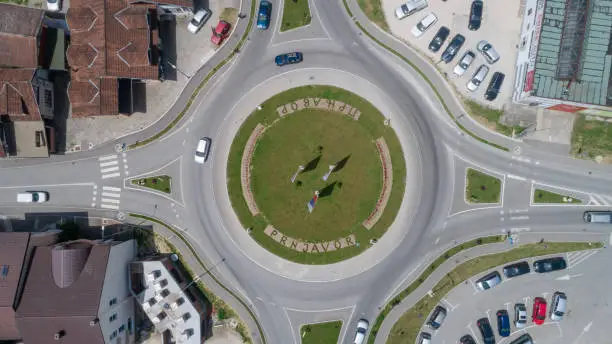 An aerial view of a roundabout in Prnjavor, Bosnia and Herzegovina