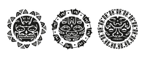 ilustraciones, imágenes clip art, dibujos animados e iconos de stock de adorno de tatuaje maorí. cara enojada por el sol. conjunto de vectores de máscara étnica - pattern maori tattoo indigenous culture