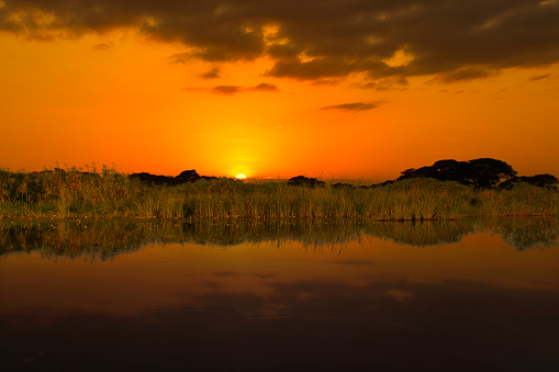 Afrika Sonnenaufgang  und Sonnenuntergang