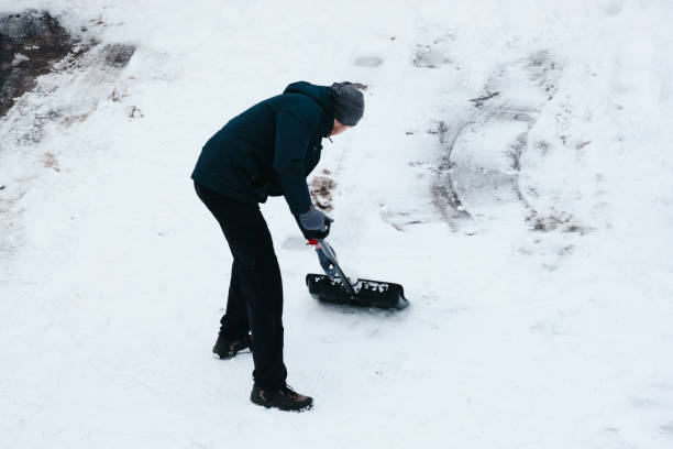 istock Snow removal in front of the house 1465334209