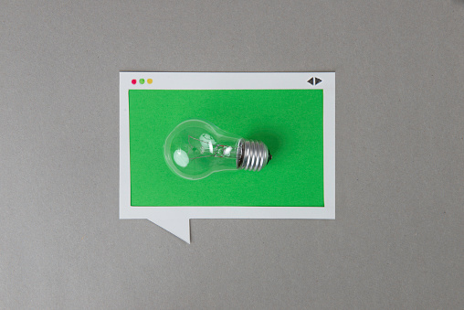 Green paper browser and lightbulb.