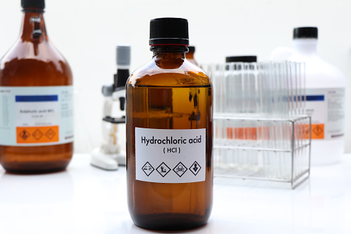 hydrochloric acid in bottle , chemical in the laboratory and industry, Chemical used in the analysis