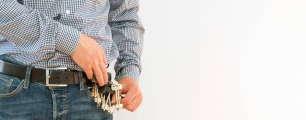 istock A large bunch of keys does not fit into a jeans pocket for a man 1465540896