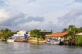 florianopolis-brasilien-21-januar-2023-boote-auf-dem-kanal-bei-barra-da-lagoa-in-lagoa-da.jpg?b=1&s=170x170&k=20&c=KiMX8O05nWgfXatTv4syE99PIi6eBAWDN7MATHs-DFo=