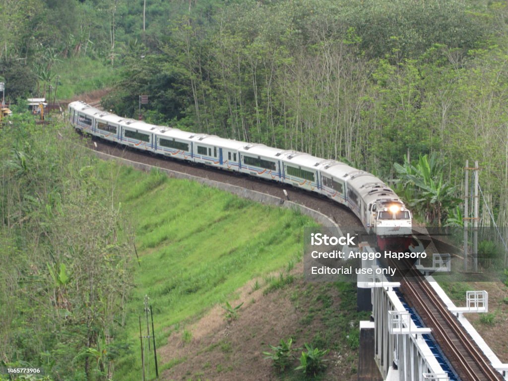 Java Indonesia Train Mountain Pass Railway In Java Stock Photo - Download Image Now ...