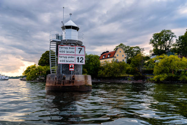 maritime semaphore of signals for navigation - kungliga imagens e fotografias de stock