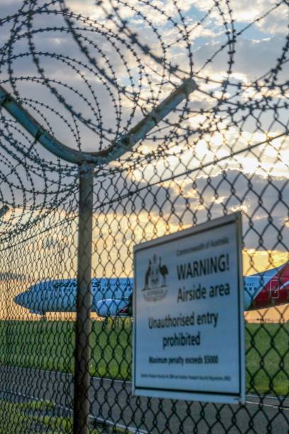seguridad del commonwealth - qantas airways limited fotografías e imágenes de stock