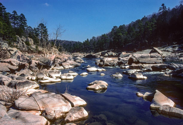 área de conservação millstream gardens - weathered rocks - 2005 - slide rock state park - fotografias e filmes do acervo