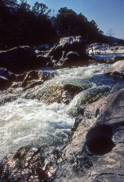 área de conservação millstream gardens - st. francis river rushing water - 2005 - slide rock state park - fotografias e filmes do acervo