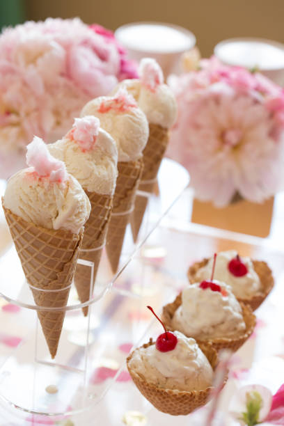istock Ice cream cones and sundaes 1466204018