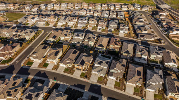 istock Aerial View California Rooftop Solar 1466232538