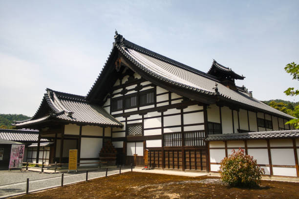 l'esterno dell'edificio kuri o dei quartieri dei sacerdoti al tempio kinkaku-ji - kinkaku ji temple foto e immagini stock