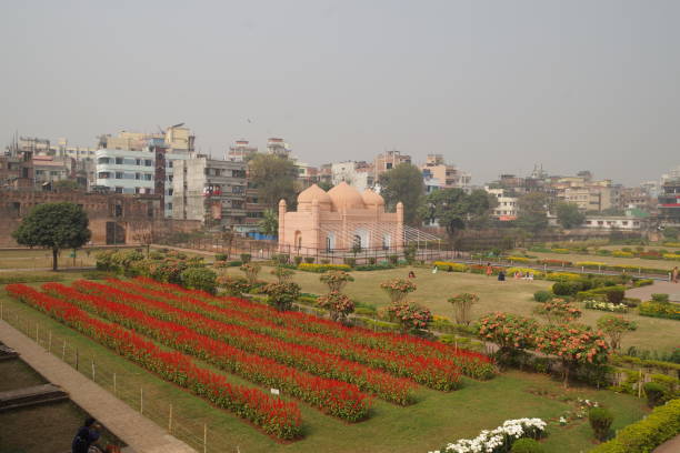 istock Lalbagh fort in Dhaka 1466377843