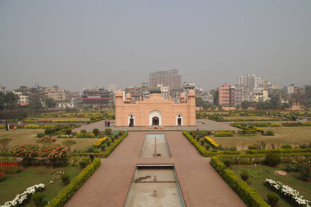 lalbagh fort in dhaka - lalbagh imagens e fotografias de stock