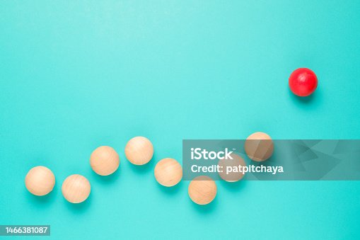 istock The leadership red ball is at a high position with followers 1466381087