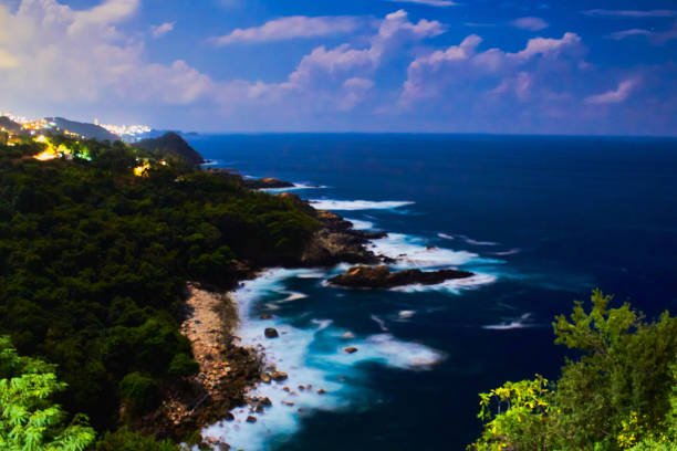 istock guerrero bay in acapulco 1466480757