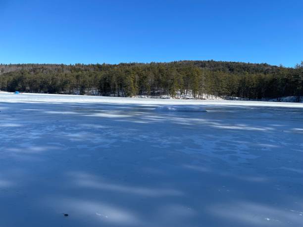 istock Ice lake in New Hampshire 1466484718
