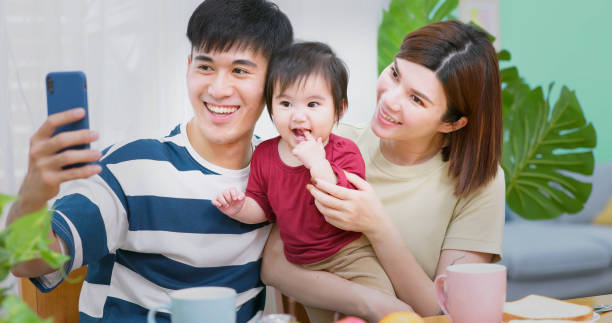 istock asian family eat brunch 1466585283