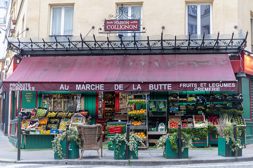 this greengrocer became famous for being very important in the plot of the Amelie movie