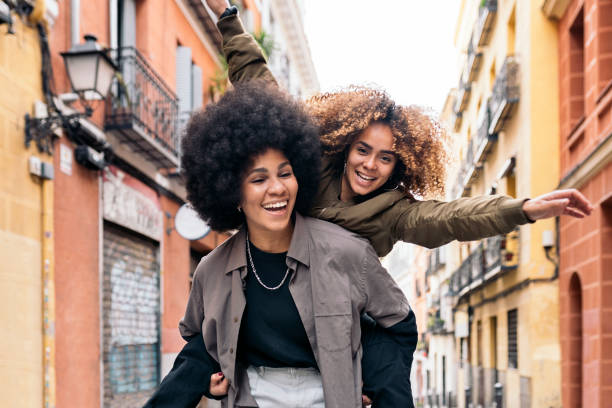 istock Afro Friends in the City 1466668123
