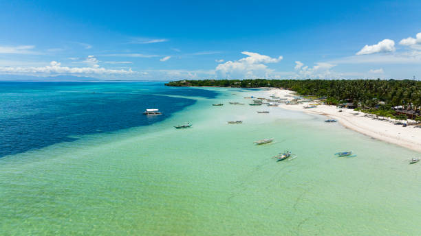 istock Tropical sandy beach and blue sea. Philippines 1466688574