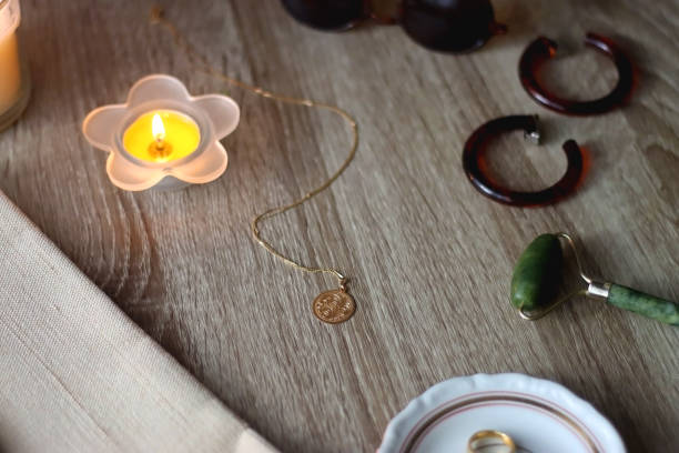 istock Accessories, Jewelry, Flowers and Candles 1466758328