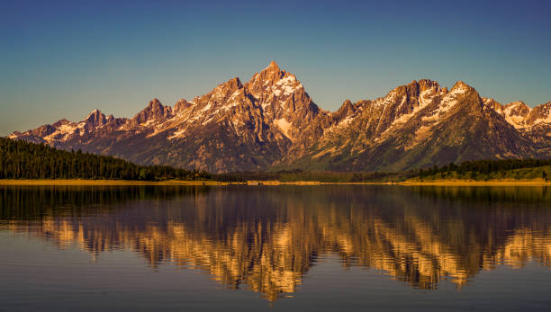 parque nacional de grand teton 2022 - teton range grand teton national park mountain rural scene - fotografias e filmes do acervo