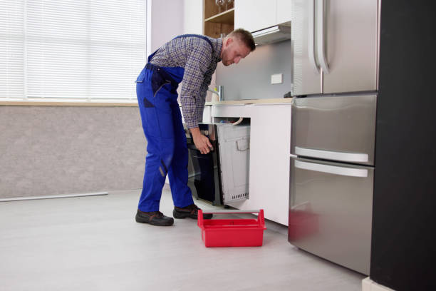 istock Oven Repair Technician. Appliance Maintenance Service 1466896192