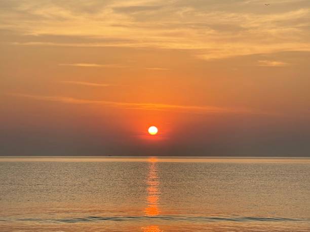 istock Sunrise at sea 1467016319