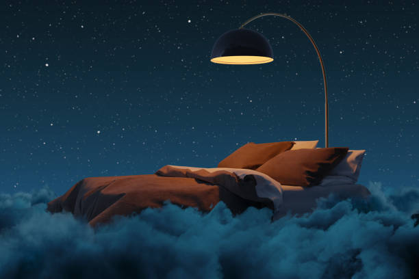 ランプで照らされた居心地の良いベッドの3Dレンダリング。夜のふわふわの雲の上を飛ぶベッド