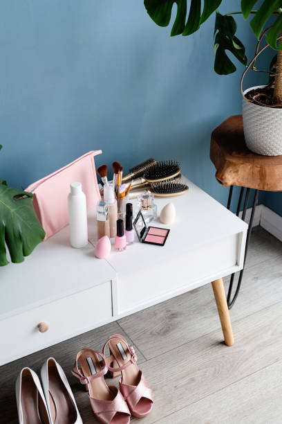 istock Stylish room interior with elegant dressing table and plants 1467078723