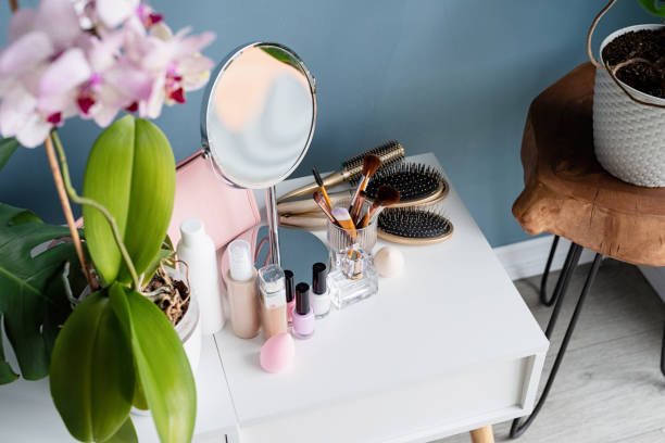 istock Stylish room interior with elegant dressing table and plants 1467079294