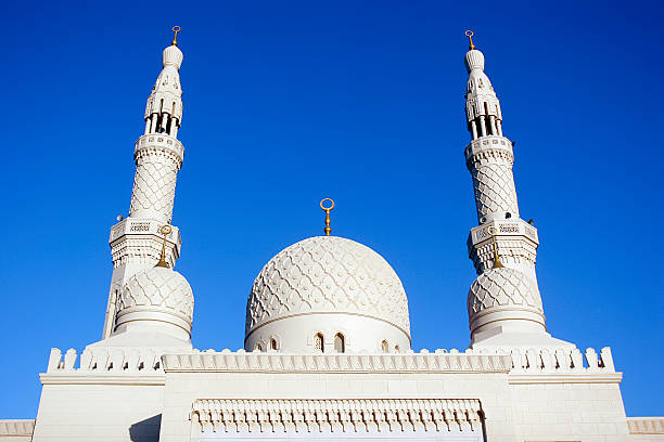istock jumeirah mosque in dubai 146712932