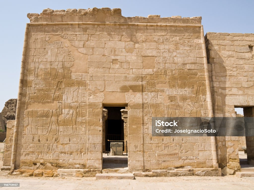 Medinet Habu templo - Foto de stock de Anticuado libre de derechos