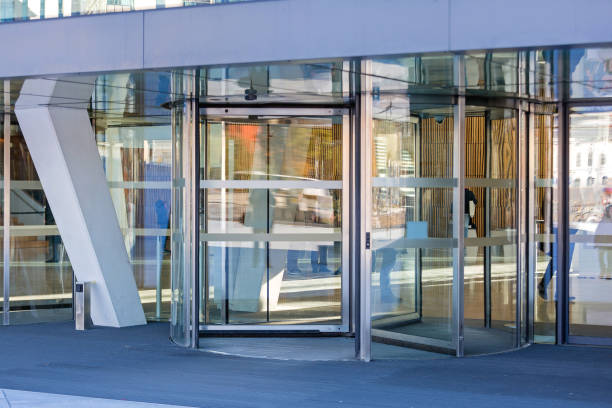 istock Automated Revolving Door 1467160627
