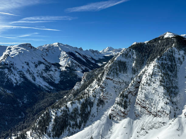 istock Snow covered mountains in Aspen, Colorado 1467162327