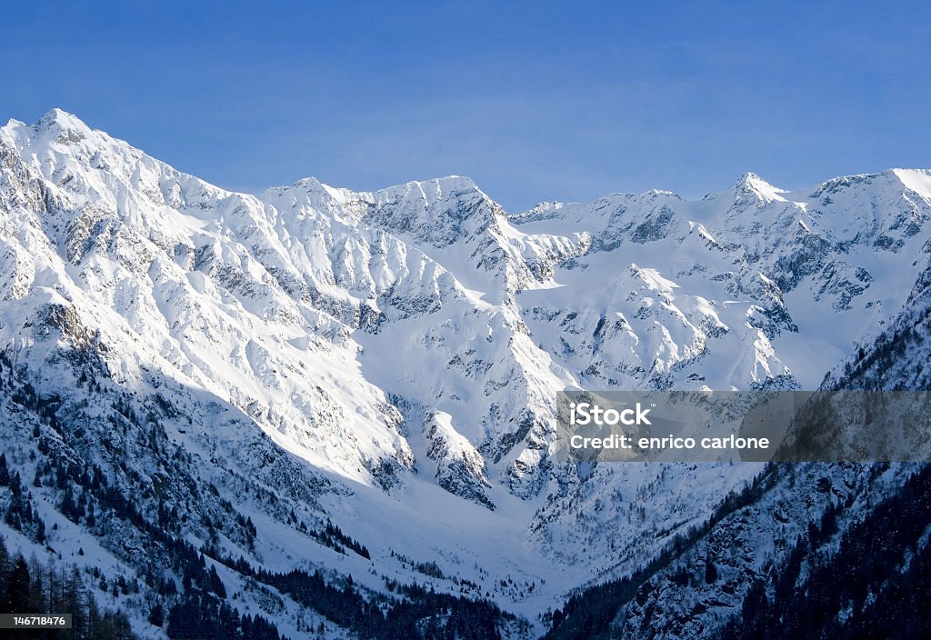 Vista a las montañas - Foto de stock de Aire libre libre de derechos