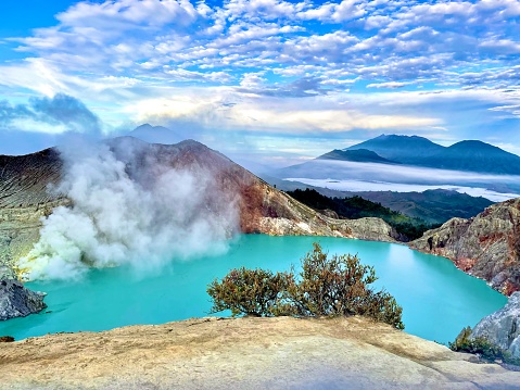 A crater located 9.085 ft, has a one-kilometer wide turquoise-coloured acidic crater lake