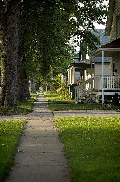 istock City Street in the Evening 146719101