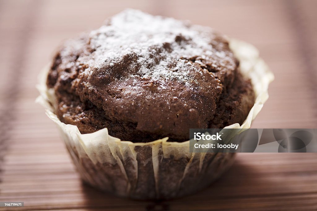 Magdalena de chocolate - Foto de stock de Al horno libre de derechos