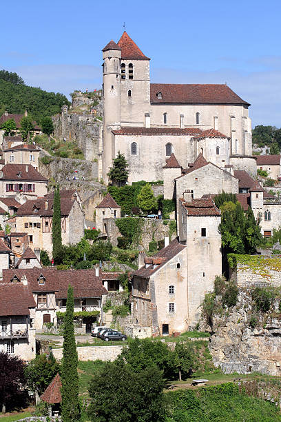 istock St-cirq Lapopie landscape 146721929