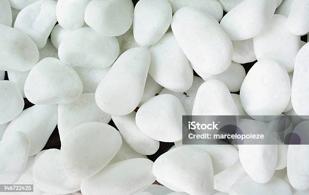 Piedras Blancas Foto de stock y más banco de imágenes de Abstracto - Abstracto, Blanco - Color, Curva - Forma