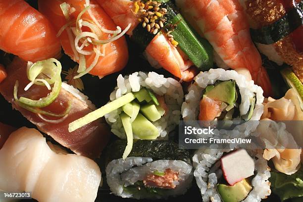 Sushi Płyty - zdjęcia stockowe i więcej obrazów Bez ludzi - Bez ludzi, Fotografika, Gourmet
