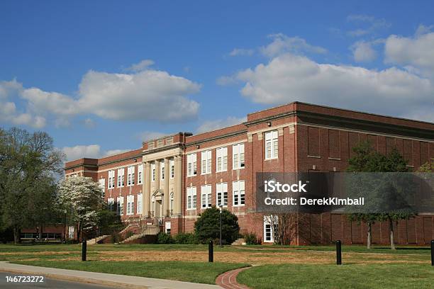 College Campus Building Stock Photo - Download Image Now - Murfreesboro, School Building, Tennessee