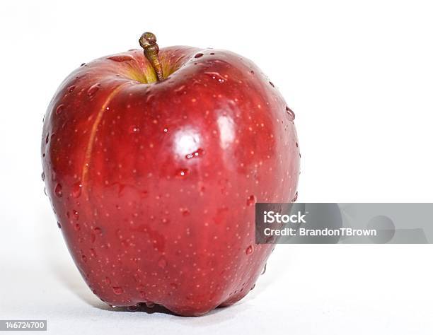 Apple - Fotografie stock e altre immagini di Alimentazione sana - Alimentazione sana, Bagnato, Brillante