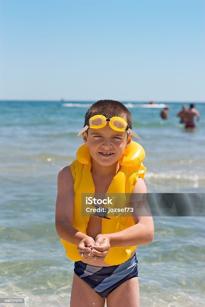 Menino no Mar - Royalty-free Alegria Foto de stock