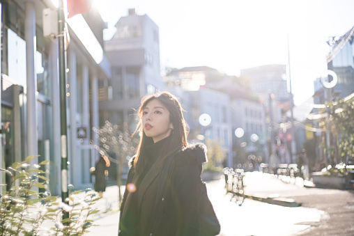 In the center of the street, stop, look back, stare into the distance.
A city in Japan. Taken in Harajuku, Tokyo
Japanese Models