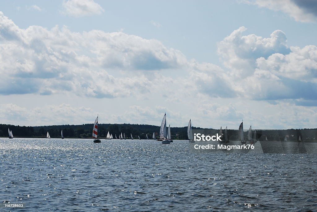 Yacht sul lago Mazurian - Foto stock royalty-free di Acqua