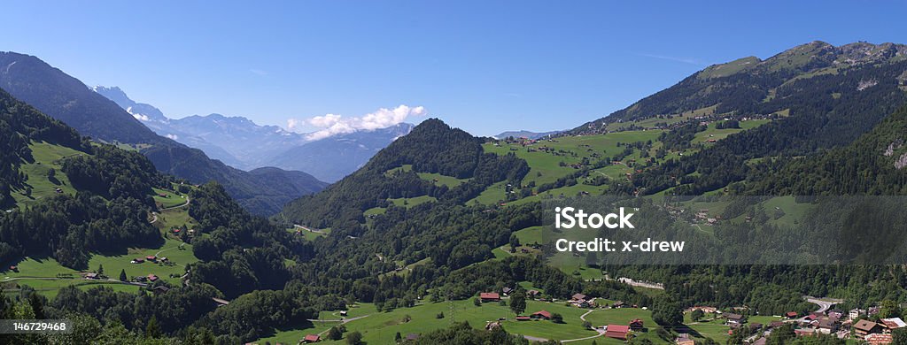 Panorama Schweizer Alpen - Lizenzfrei Agrarbetrieb Stock-Foto